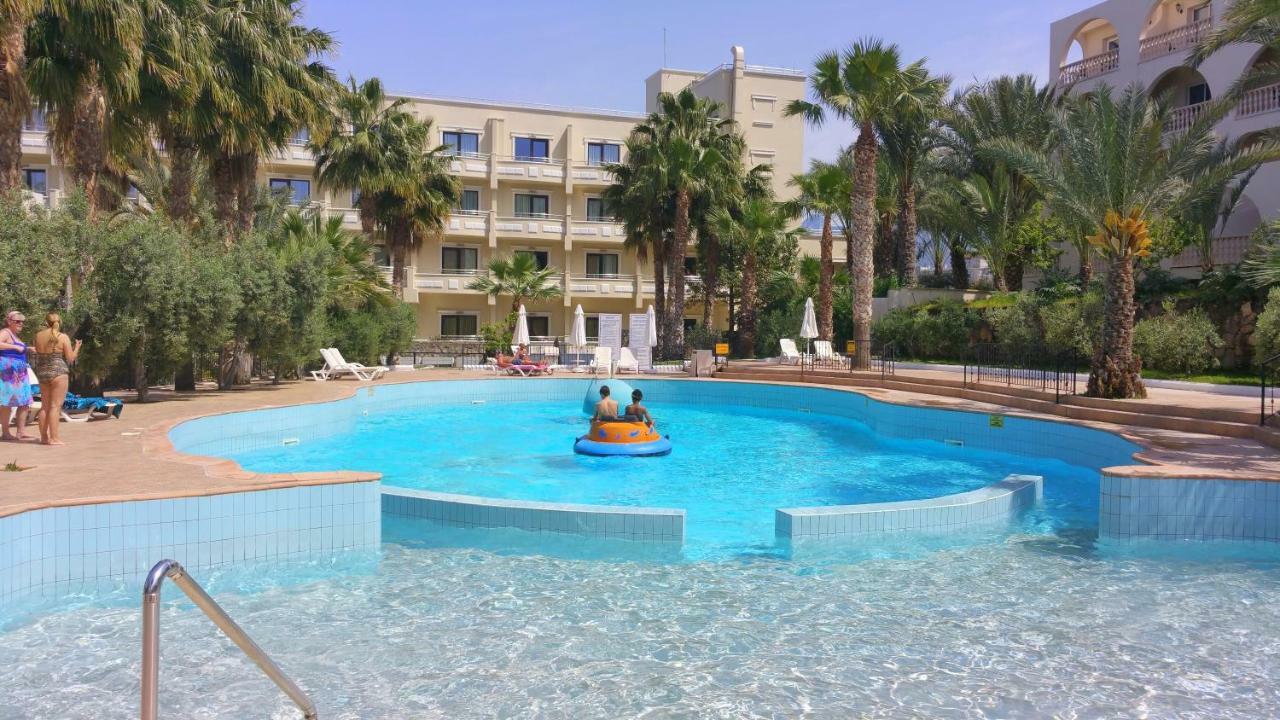 Oscar Beachfront Resort & Spa & Casino Kyrenia  Luaran gambar